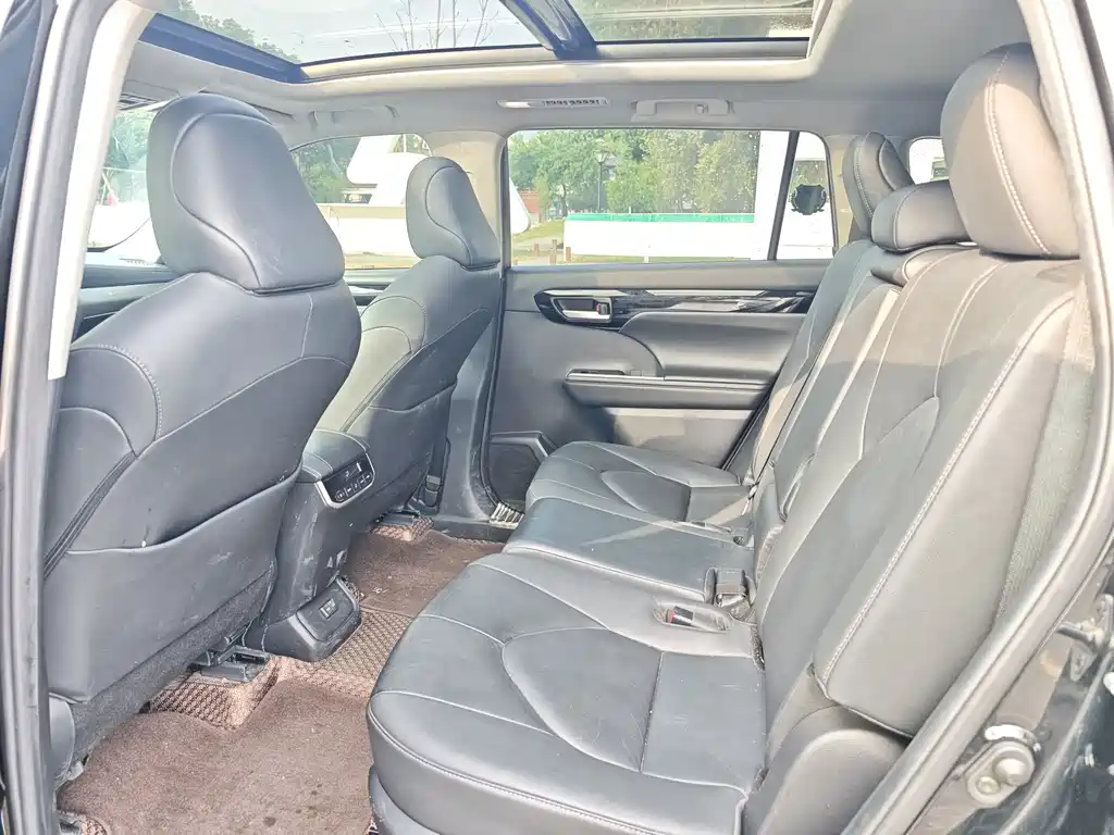 Toyota Highlander — миниатюра 6