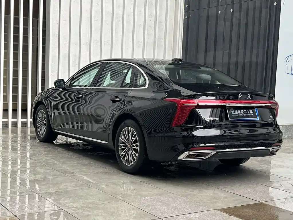 Hongqi Hongqi H5 — миниатюра 6
