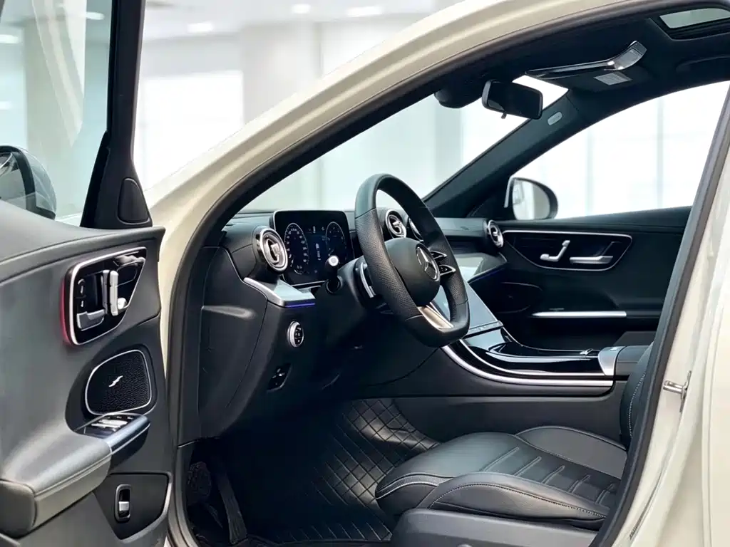 Mercedes-Benz C-Class — миниатюра 7