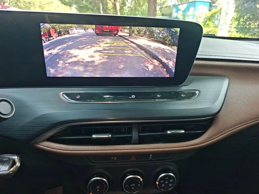 Buick Verano — миниатюра 13