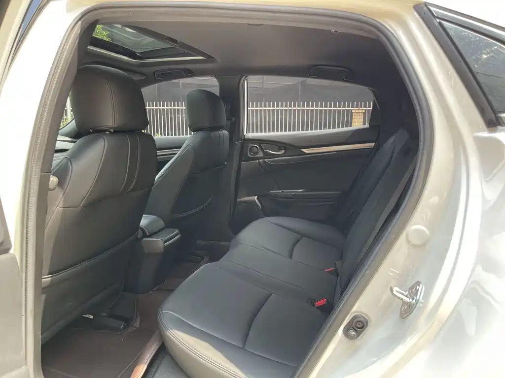Honda Civic — миниатюра 10