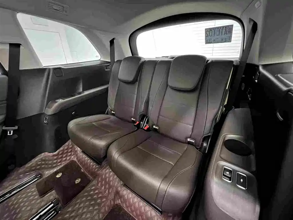 Mercedes-Benz GLS — миниатюра 19