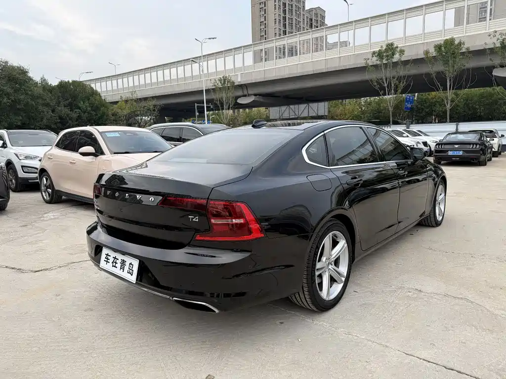 Volvo S90 — миниатюра 8