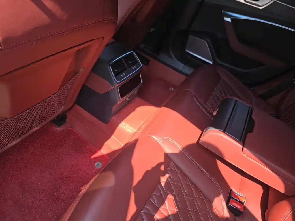 Audi S6 — миниатюра 12