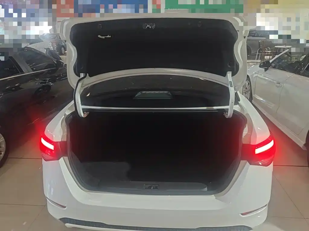 Nissan Sylphy — миниатюра 19