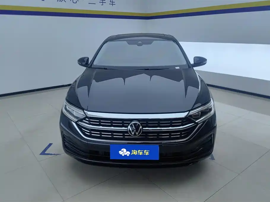 Volkswagen Sagitar 2025 300TSI DSG