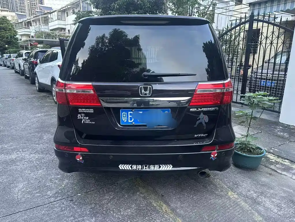 Honda Elysion — миниатюра 6