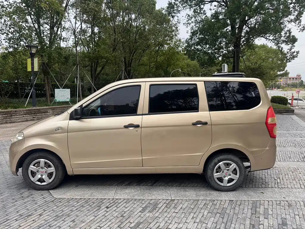 Wuling Hongguang — миниатюра 7