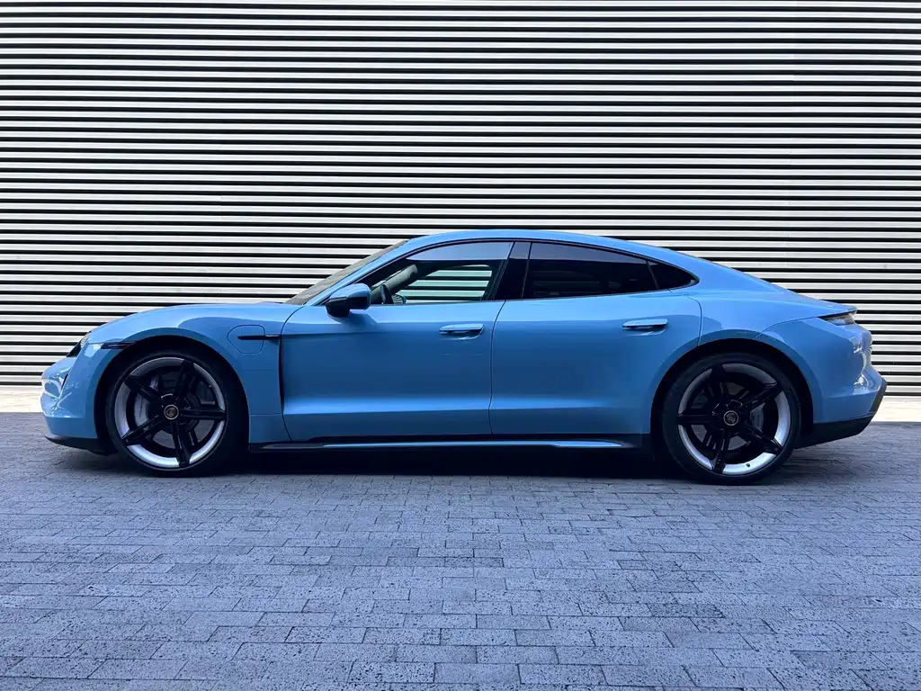 Porsche Taycan — миниатюра 2