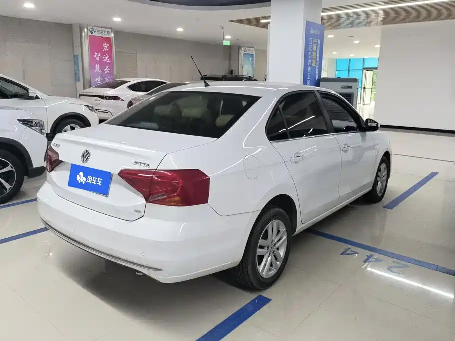 Volkswagen Jetta — миниатюра 3