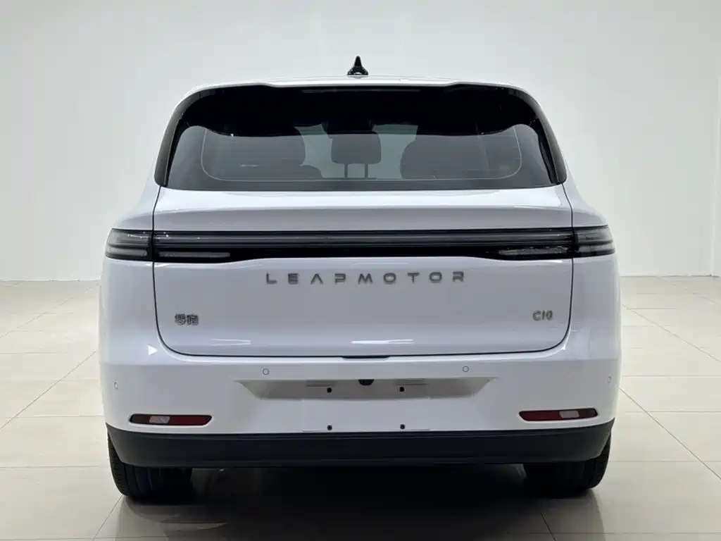 Leapmotor Leapmotor C10 — миниатюра 6
