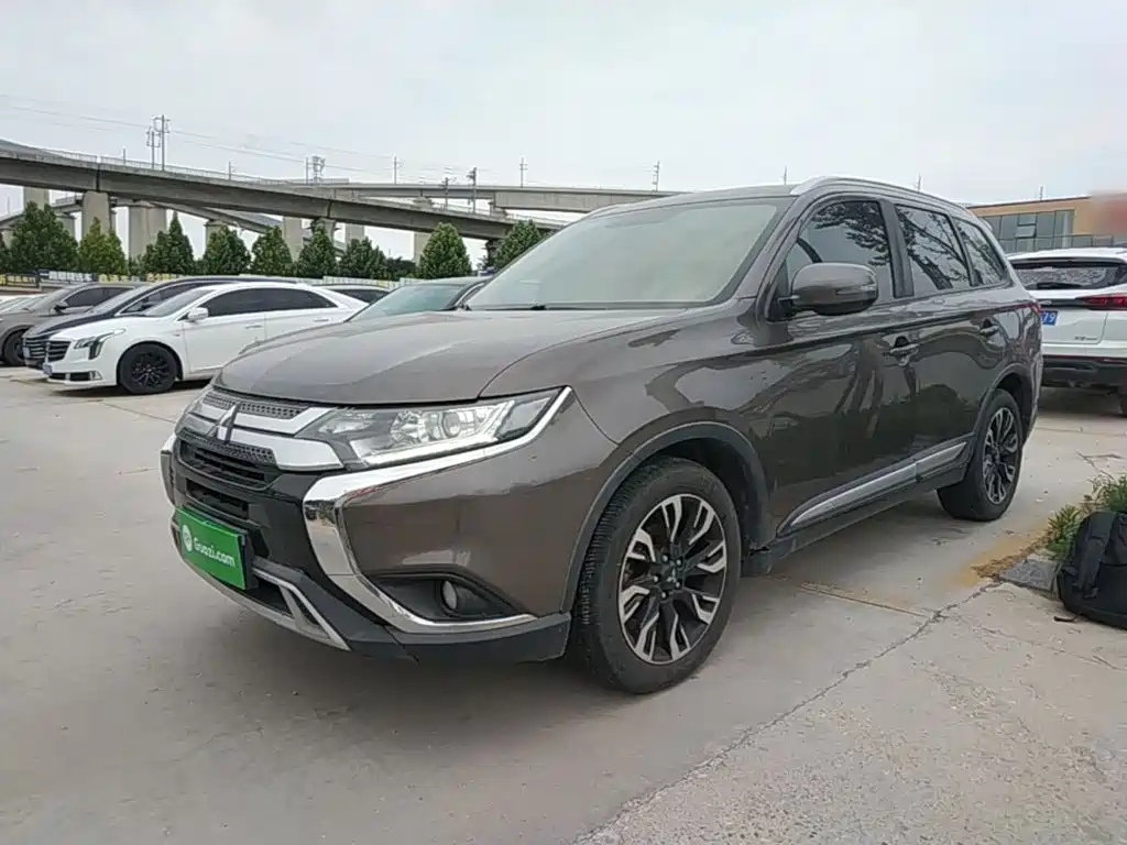 Mitsubishi Outlander 2019 2.0L Enjoy 5 мест V