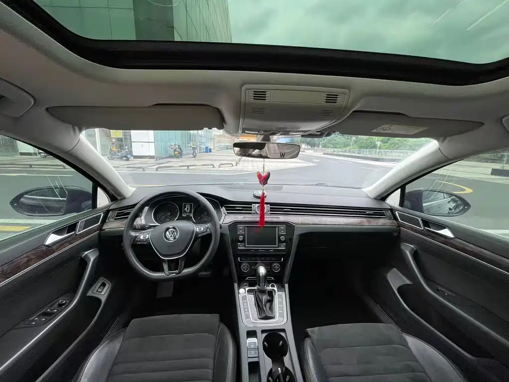 Volkswagen Magotan — миниатюра 6
