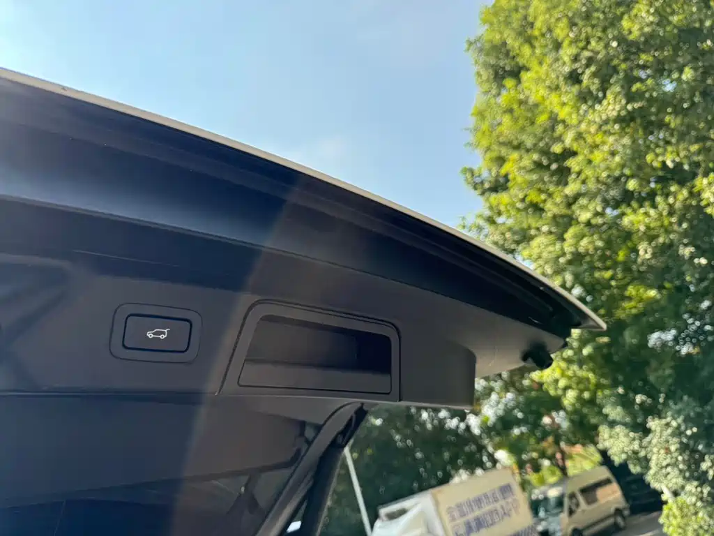 Land Rover Velar — миниатюра 5