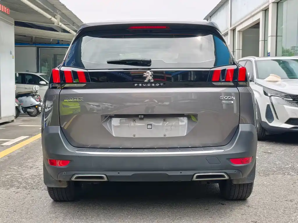 Peugeot 5008 2019 400THP 7 мест Flagship