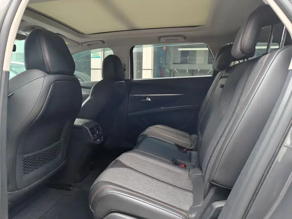 Peugeot 5008 2019 400THP 7 мест Flagship