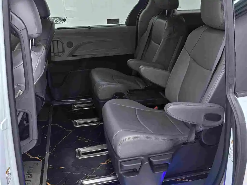 Toyota Sienna 2021 2.5L Comfort