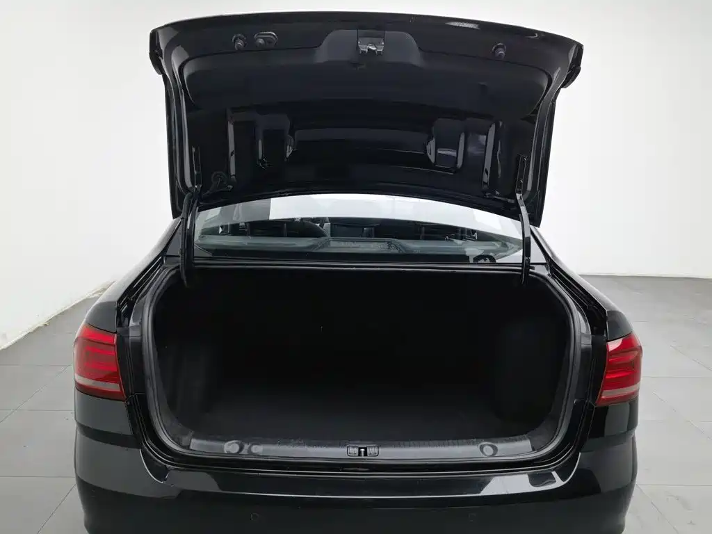 Volkswagen Lavida — миниатюра 16