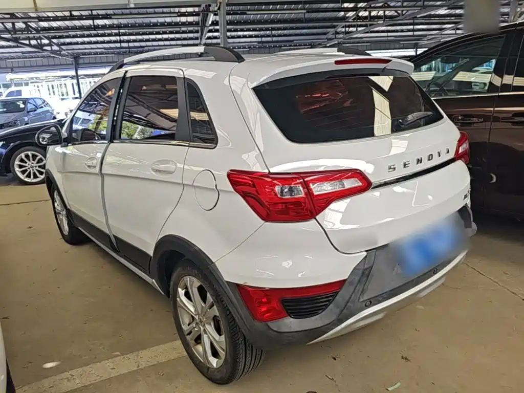 BAIC Senova X25 — миниатюра 5