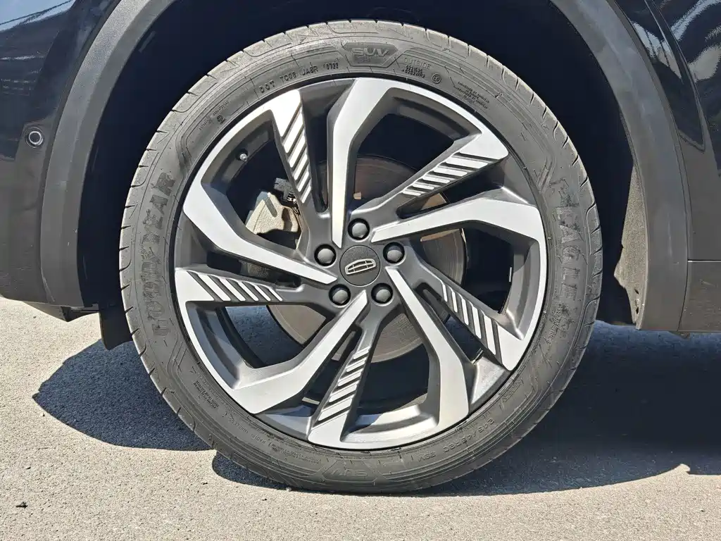 Geely Xingyue L — миниатюра 17