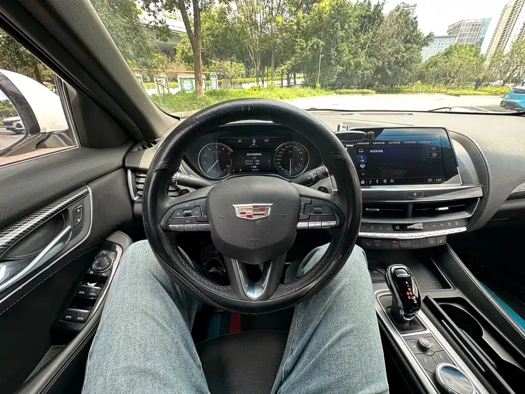 Cadillac CT5 — миниатюра 13