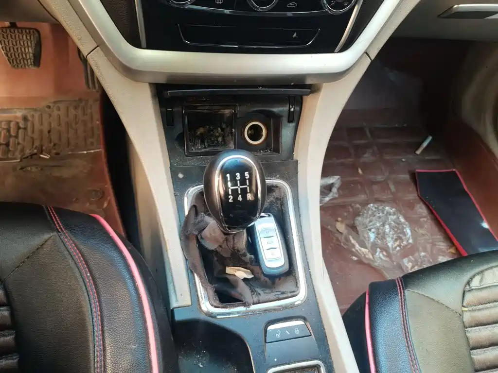 Geely Emgrand — миниатюра 10