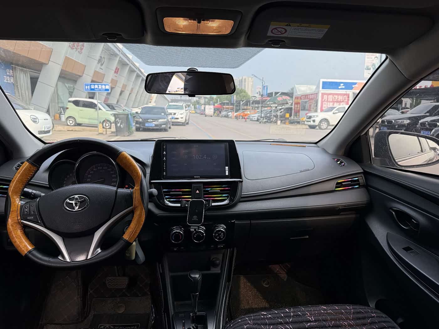 Toyota Vios 1.5 л 2021 г. Белый, пробег 31000 км