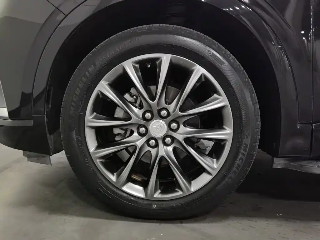 Buick Enclave — миниатюра 17