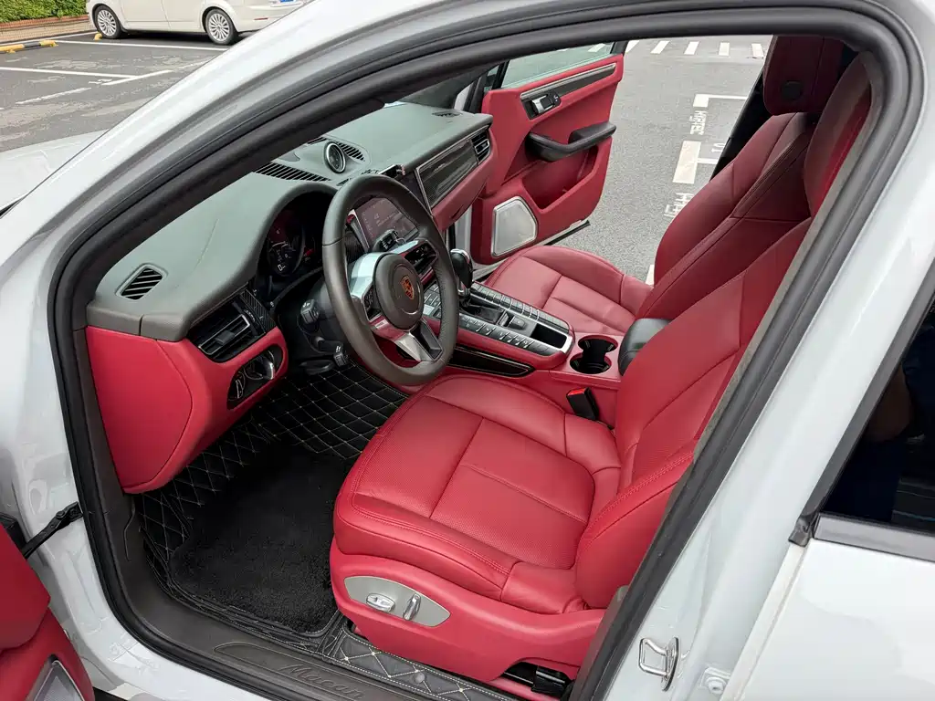 Porsche Macan — миниатюра 11