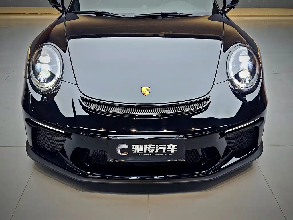 PORSCHE 911