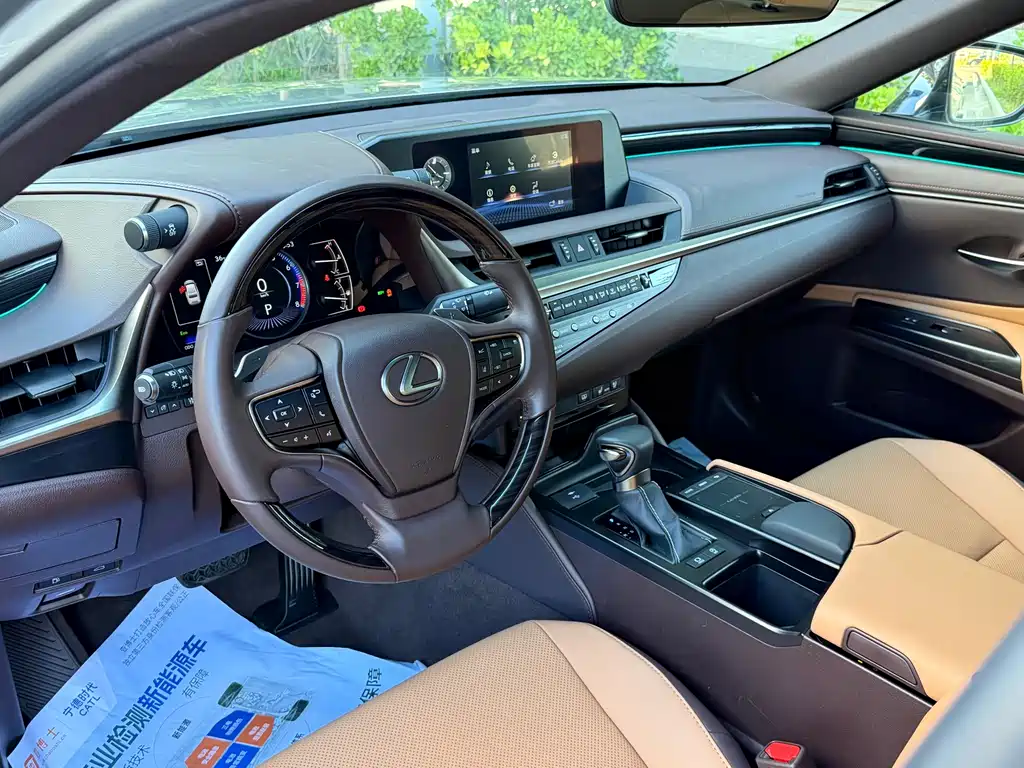 Lexus ES — миниатюра 13