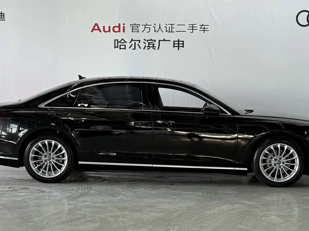 Audi A8 — миниатюра 5