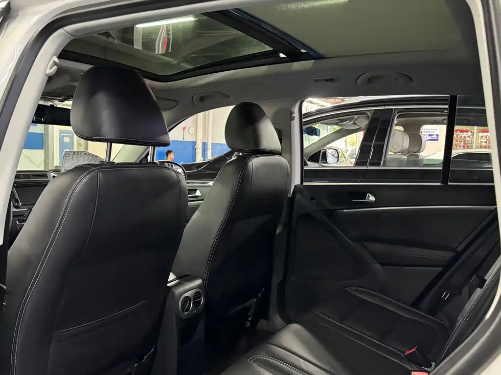 Volkswagen Tiguan — миниатюра 8