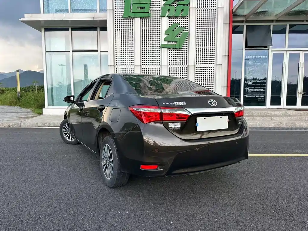 Toyota Corolla — миниатюра 3
