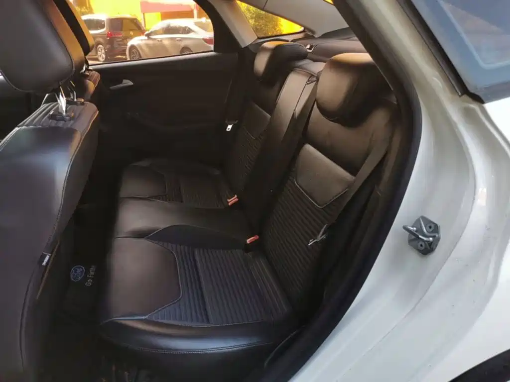Ford Focus — миниатюра 17