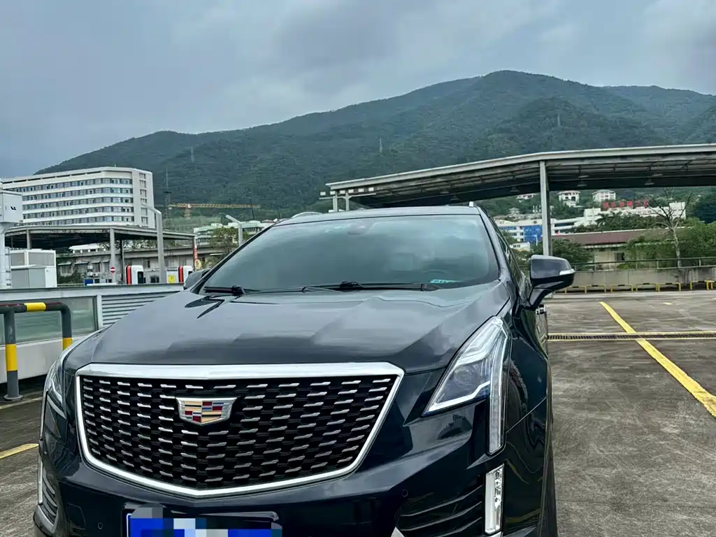 Купить Cadillac XT5