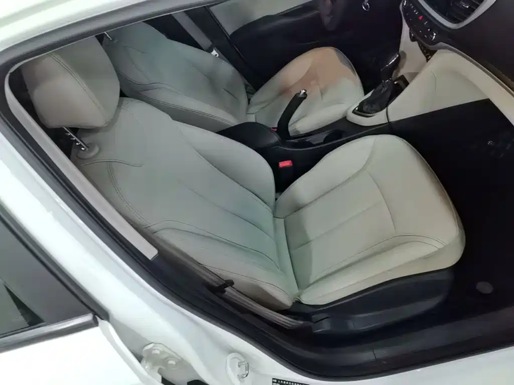 Buick Excelle — миниатюра 25