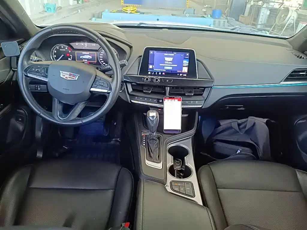 Cadillac CT4 — миниатюра 10