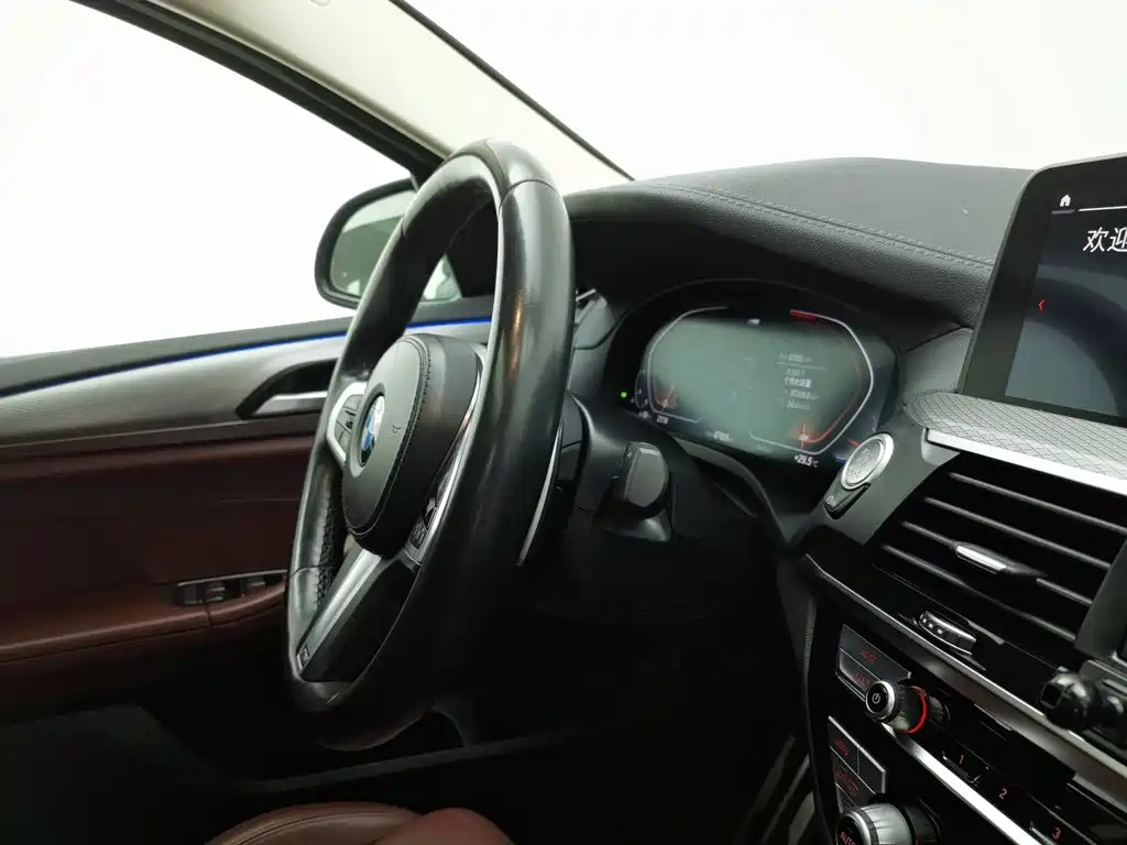 BMW X4 — миниатюра 22