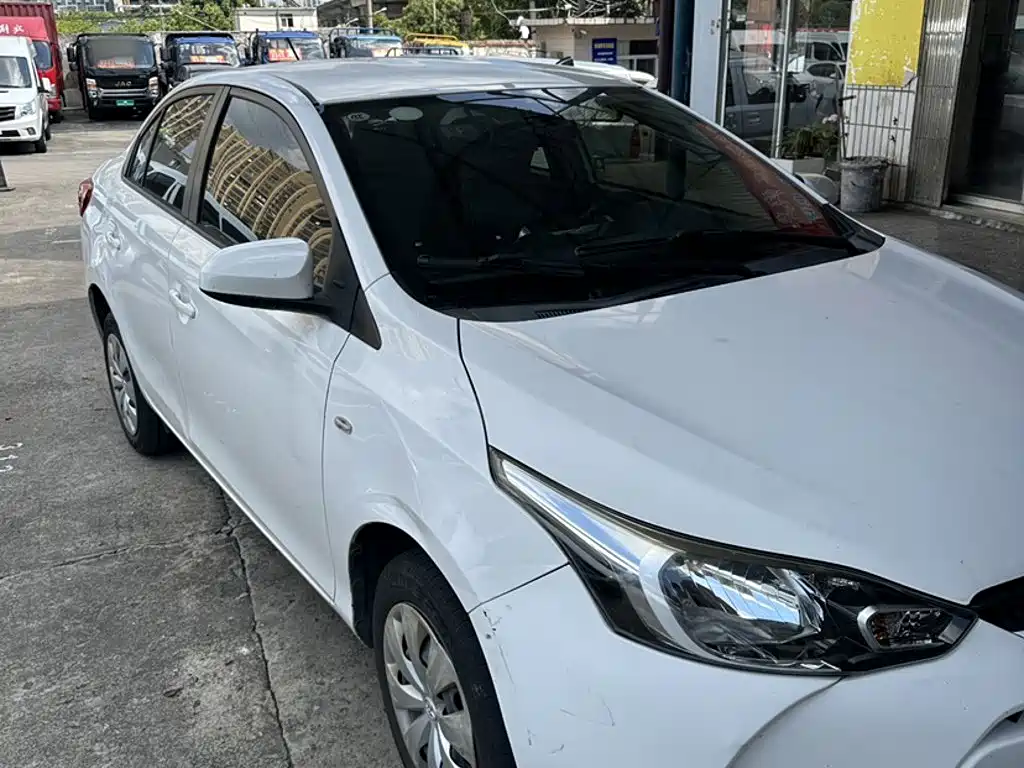 Toyota Yaris L — миниатюра 26