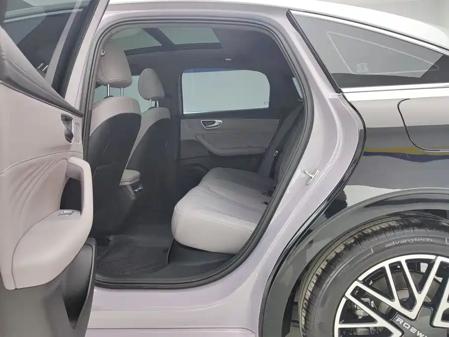 Roewe M7 DMH — миниатюра 11