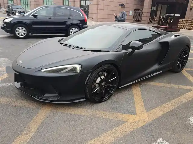 MCLAREN GT