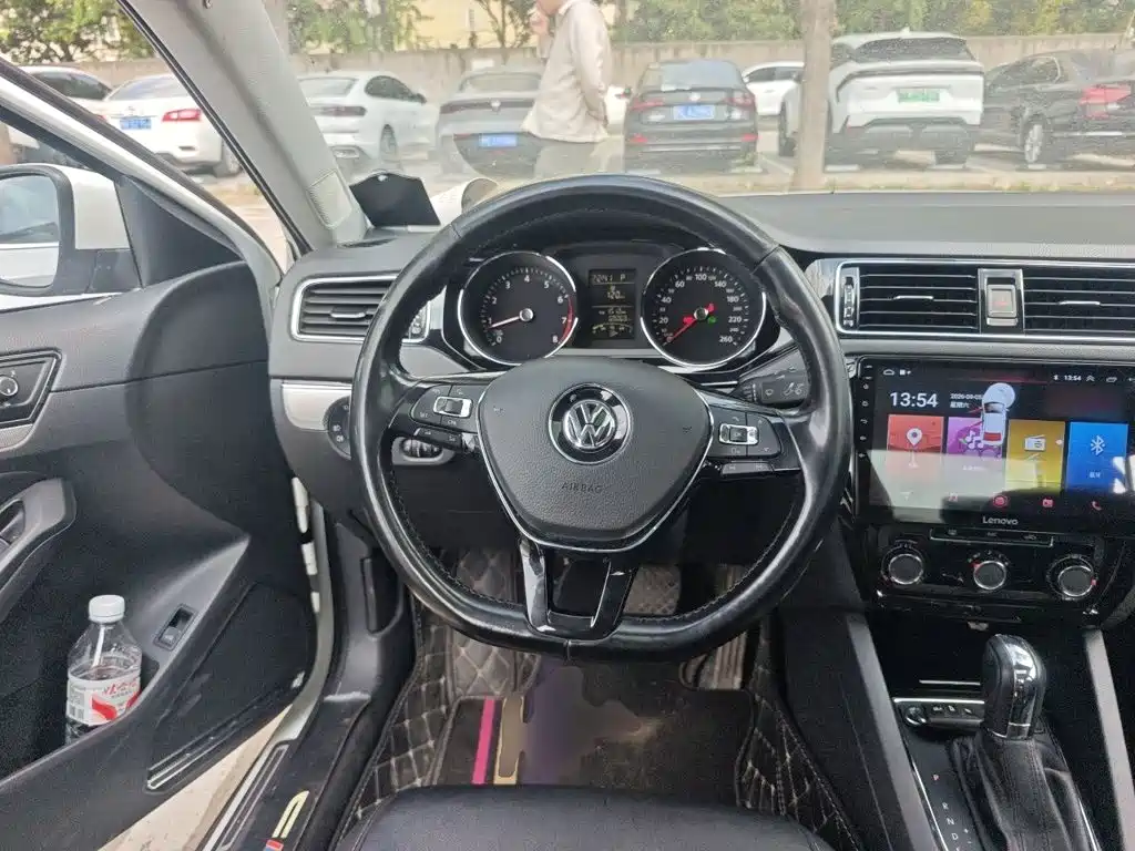 Volkswagen Sagitar — миниатюра 6