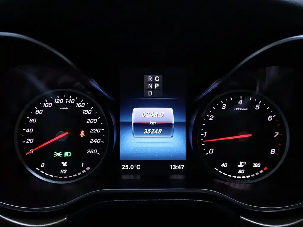 MERCEDES-BENZ V CLASS