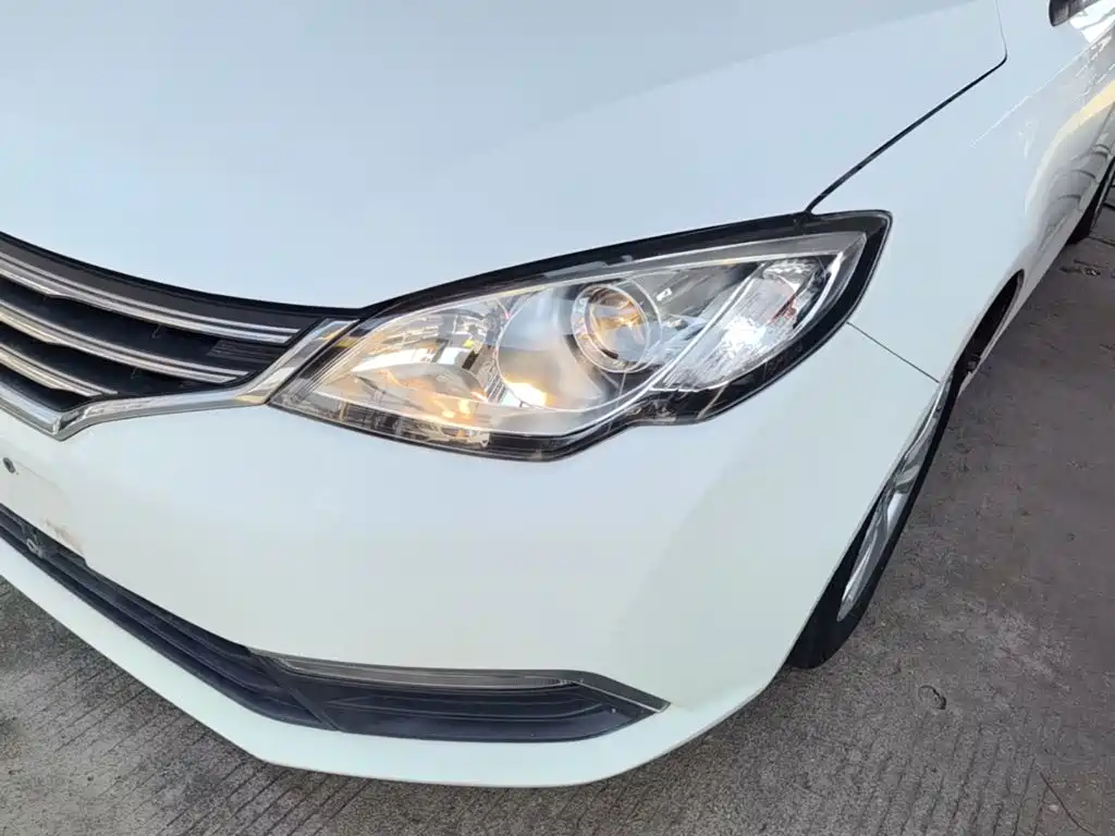 Roewe 360 — миниатюра 24