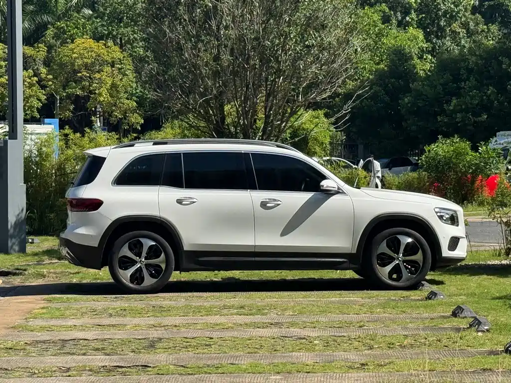 Mercedes-Benz GLB — миниатюра 3