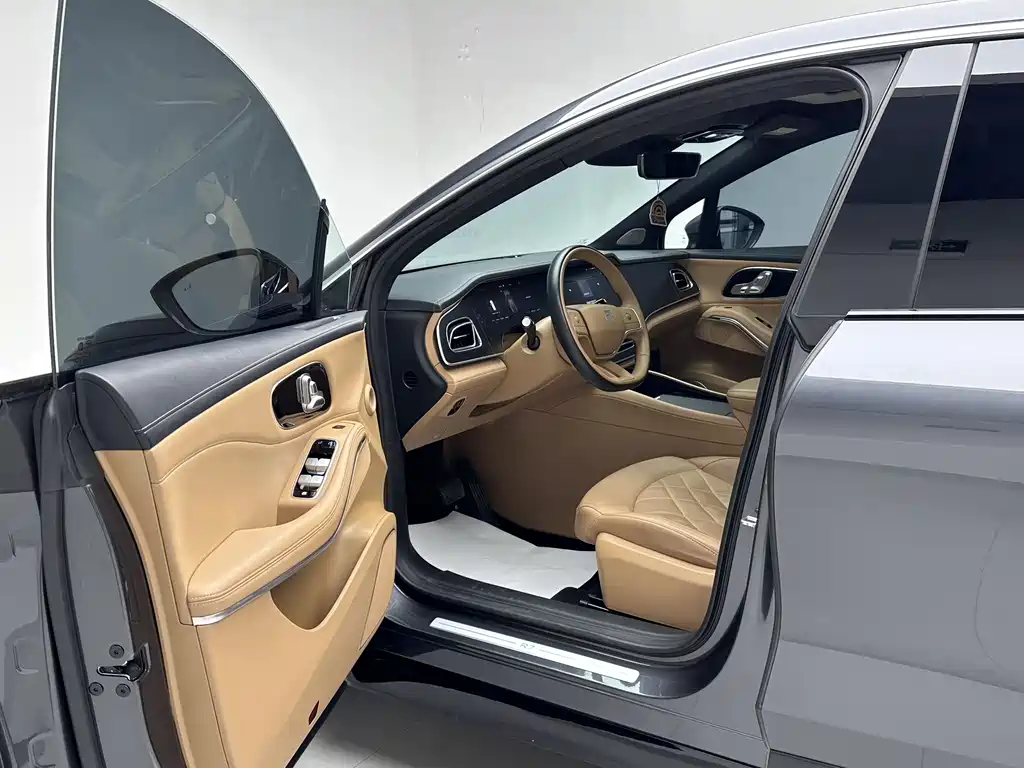 RISING AUTO FEIFAN R7