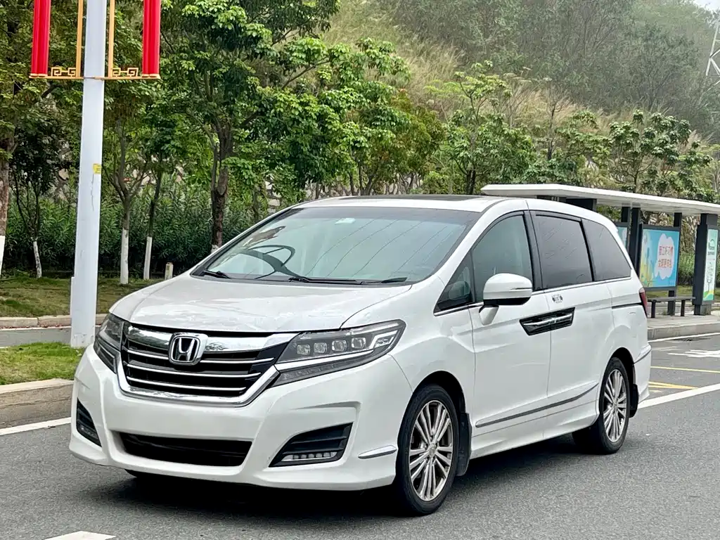 Honda Elysion 2016