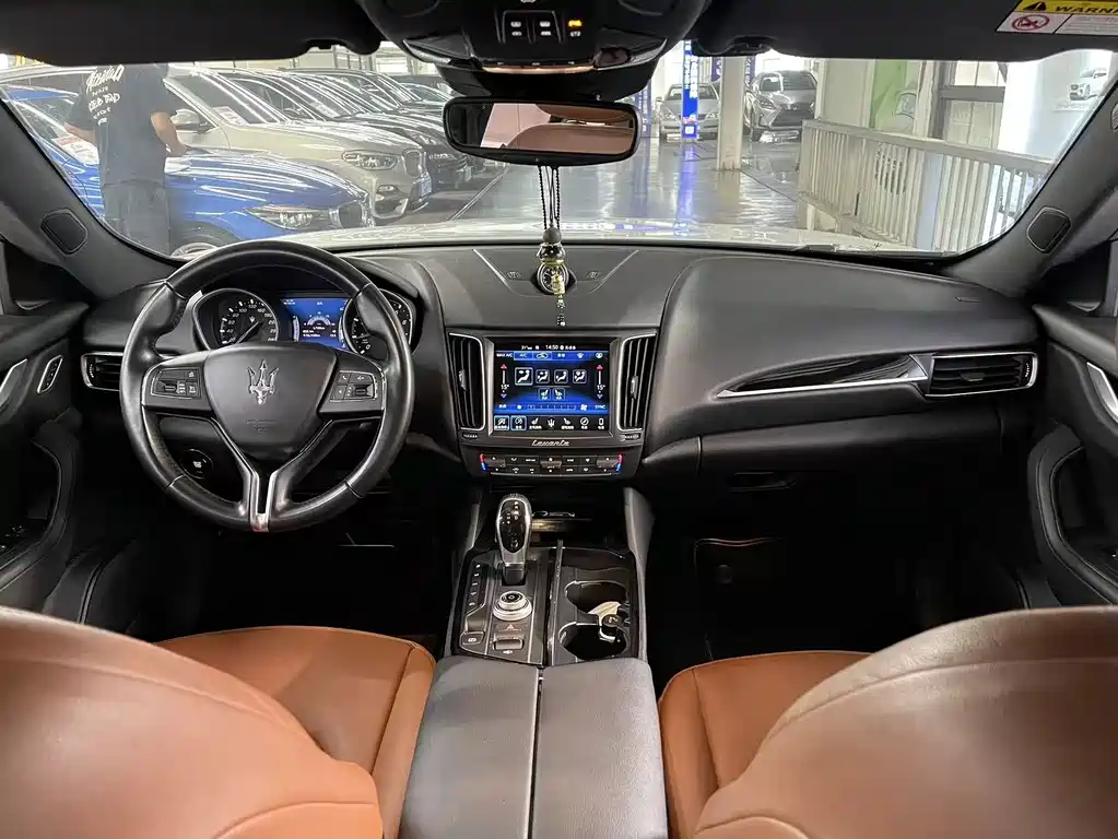 Maserati Levante — миниатюра 6