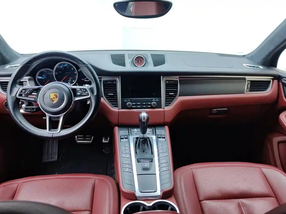 Porsche Macan — миниатюра 12